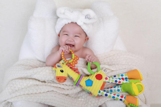 宜阳宝宝的口欲期